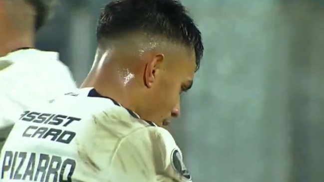   [VIDEO] El remate de Vicente Pizarro ante Fluminense que se estrelló en el palo 