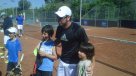 Nicolás Massú realizó clínica de tenis en Club Balthus