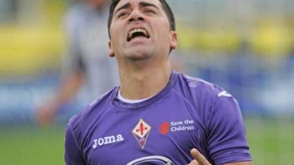 David Pizarro brilló en triunfo de Fiorentina sobre Siena