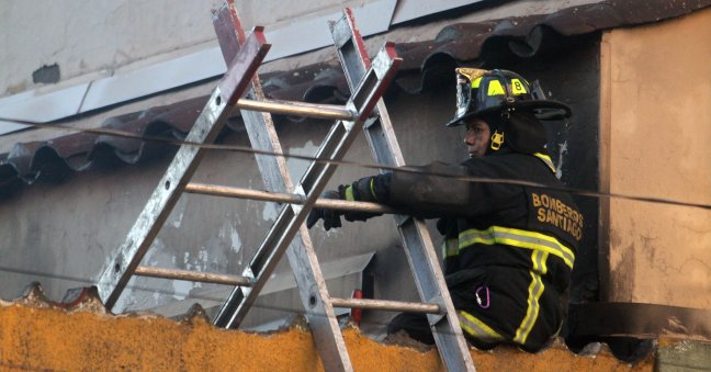 Un muerto y una persona grave dejó incendio intencional en La Pintana