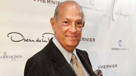 La viuda de Oscar de la Renta confirmó su fallecimiento.