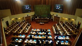 Muchos parlamentarios abandonaron la Sala de la Cámara ante la solicitud de la UDI.