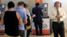 Largas filas en cajeros automáticos por feriado bancario