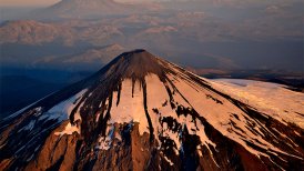 El volcán Villarrica entró en erupción a las 03:00 de la madrugada de este martes.