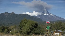 La sismicidad del volcán se mantiene "en nivel medio-bajo", indicó Sernageomin.