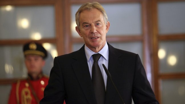  Blair negó ordenar destruir documento sobre invasión a Irak  