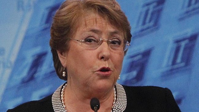 Presidenta promulgó ley que establece pérdida de cargos por