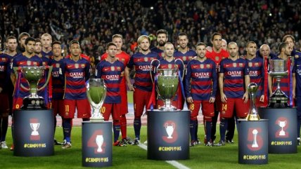 Plantel de Barcelona lució sus cinco títulos y fue homenajeado con el "pasillo de campeones"