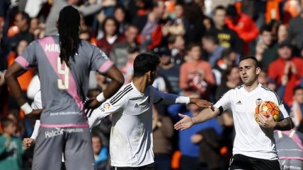 Valencia reaccionó en el final ante Rayo Vallecano y mantuvo su invicto en Mestalla