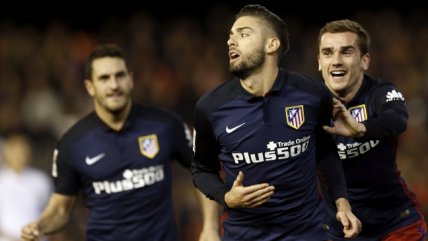 Atlético de Madrid venció a domicilio a Valencia y mantuvo su acecho a FC Barcelona