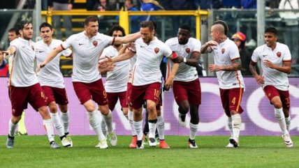 Francesco Totti anotó un golazo en triunfo de AS Roma sobre Genoa