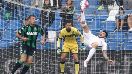 Revive el golazo de Mauricio Pinilla, el mejor de la temporada en Italia