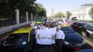 La caravana de taxistas por Santiago contra Uber y Cabify