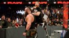 Sami Zayn sorprendió a Braun Strowman en su lucha contra Seth Rollins