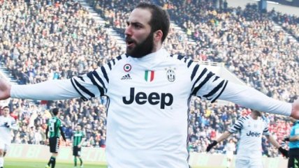 Juventus superó a domicilio a Sassuolo con goles de Higuaín y Khedira