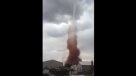 La extraña forma de un tornado en México