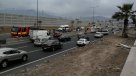 Hombre murió al volcar vehículo en Autopista Acceso Sur: Su hijo está con riesgo vital