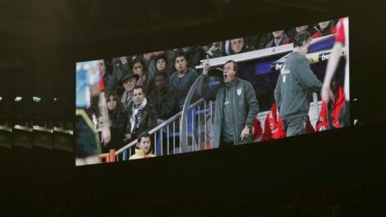 Athletic de Bilbao homenajeó a Luis Bonini en partido por la Europa League