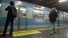 Dos detenidos por rayar vagón de Metro en estación Pajaritos