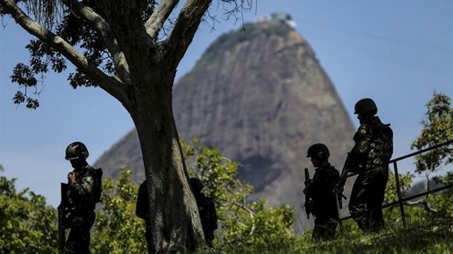  Primera muerte en Río causada por un soldado desde la intervención militar  