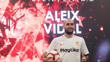 El otro Vidal también fue presentado: Aleix volvió a vestir la camiseta de Sevilla