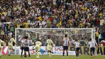 América se farreó la victoria con un agónico penal en el clásico ante "Chivas" de Guadalajara