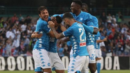 Napoli venció a Sassuolo y recortó distancias con el líder Juventus en la Serie A
