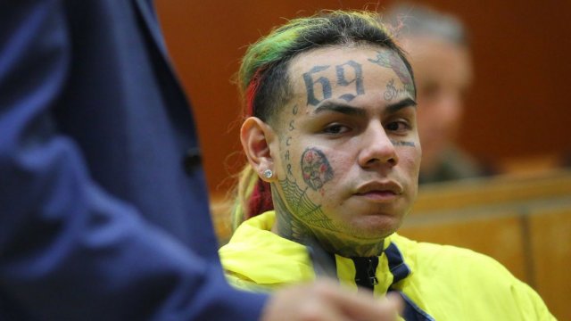 Fotos Revelan primera imagen de Tekashi 6ix9ine desde la cárcel