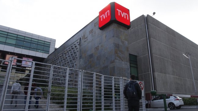  Compleja negociación en TVN: Trabajadores piden bono de un millón  