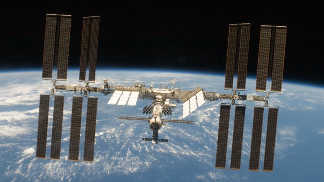   Estación Espacial Internacional tuvo que maniobrar para evitar choque con restos de viejo cohete 