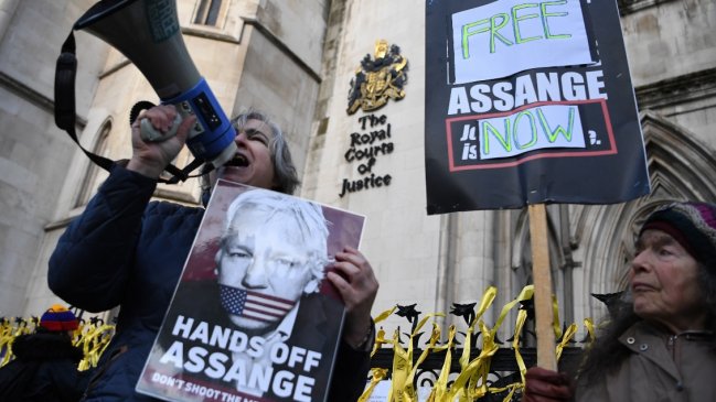  Tribunal dio la razón a EEUU y dictó que Assange podrá ser extraditado  