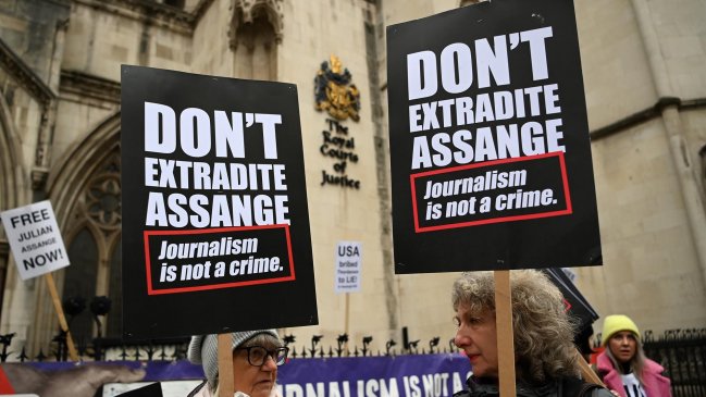   Assange podrá continuar su batalla legal contra la extradición a EE.UU. 
