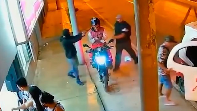 Video Delincuente Asesin Por Error A Su C Mplice Durante Un Asalto