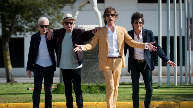   Representantes de The Rolling Stones se querellan contra comerciante chilena por ceniceros falsificados 