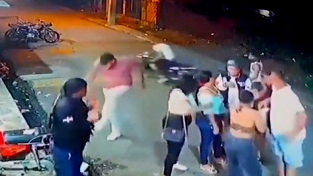 Video Delincuente Mata Por Accidente A Su C Mplice Antes De Asaltar A Un Grupo De Personas