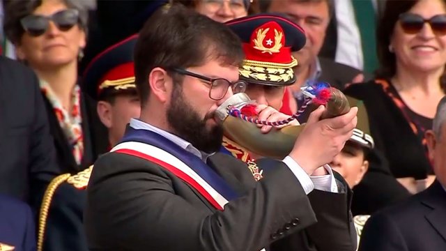 Video Parada militar Presidente Boric cumplió con tradicional