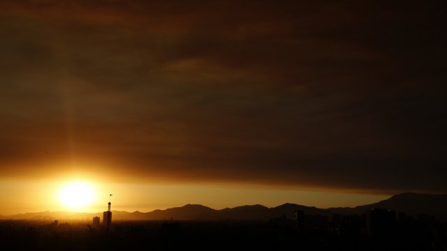 Fotos La impresionante columna de humo que cubrió el cielo de