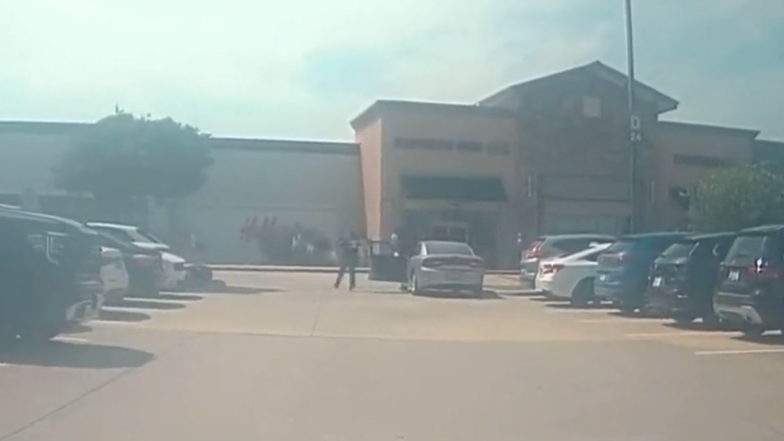 Al Menos Nueve Muertos En Tiroteo En Un Centro Comercial De Texas