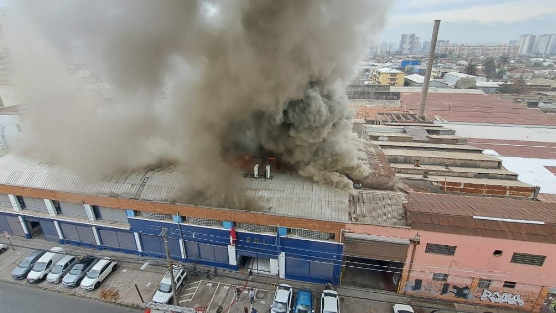 Cortocircuito causó el gran incendio que afectó a cuartel de la PDI en