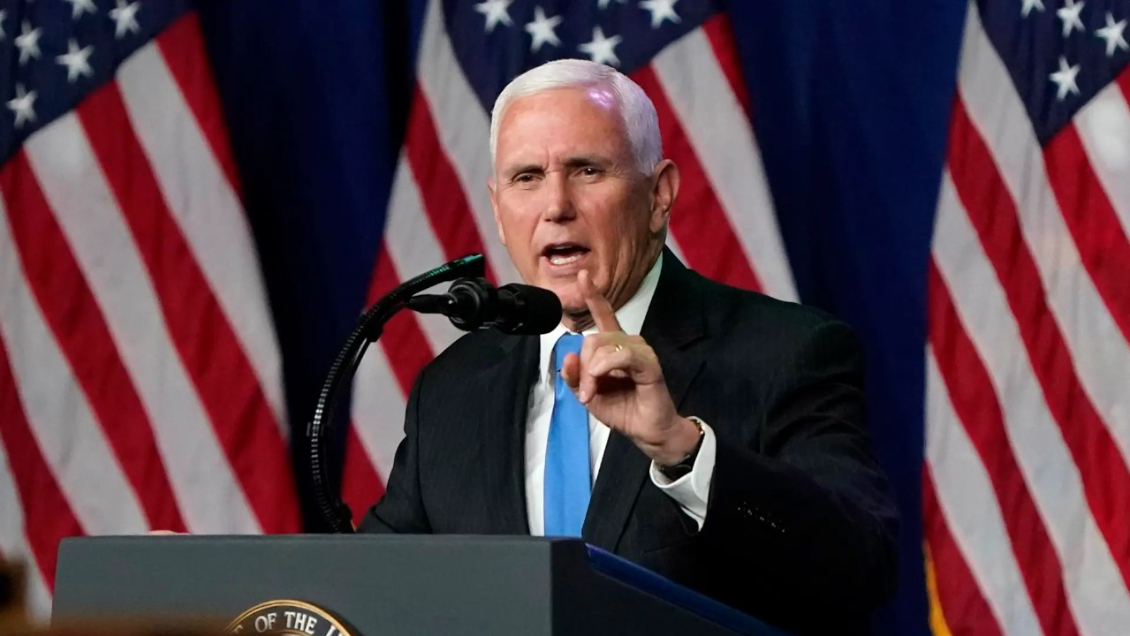 Mike Pence exvicepresidente de EEUU presentó su candidatura para las