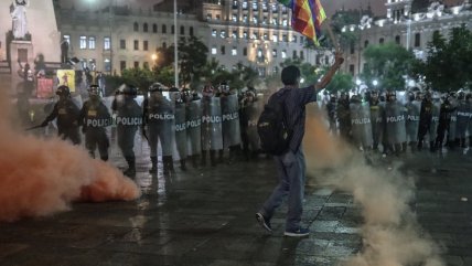  Enfrentamientos marcan nueva jornada de protestas contra el gobierno peruano  