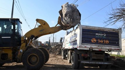   Más de 2.000 toneladas de basura fueron retiradas de vertedero ilegal en Maipú 
