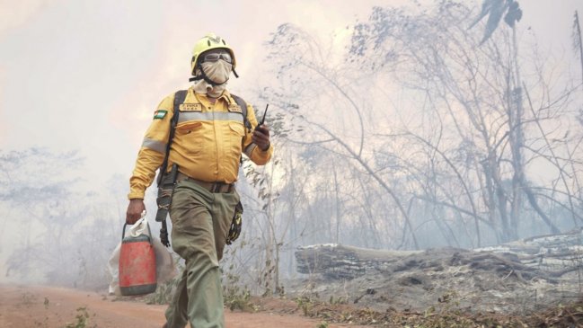  Bolivia pide ayuda a Chile, Brasil y Venezuela para contener incendios forestales  