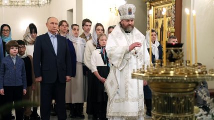  Putin recibió la Navidad ortodoxa junto a familiares de soldados muertos en Ucrania  
