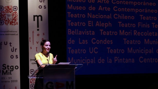  Ministra por crítica de Amparo Noguera: 