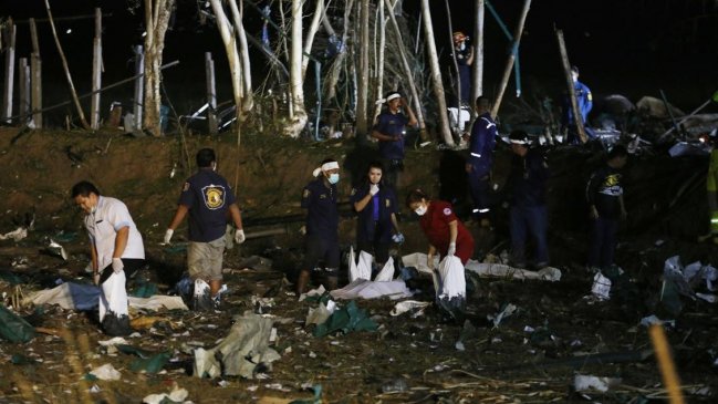   Tailandia revisará la ley para las fábricas de pirotecnia tras la explosión con 23 muertos 