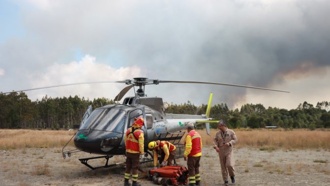  Condiciones meteorológicas complican combate del incendio forestal en Puerto Montt  