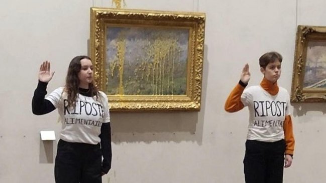   Activistas lanzaron sopa contra un cuadro de Monet en un museo francés 