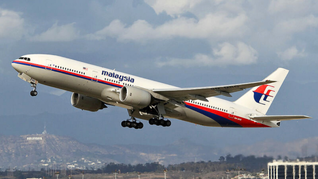 Malasia estudia reanudar la búsqueda del vuelo MH370  