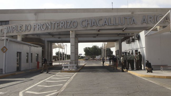  Gobierno: Pasos fronterizos Chacalluta, Colchane y Chungará atenderán 24/7  
